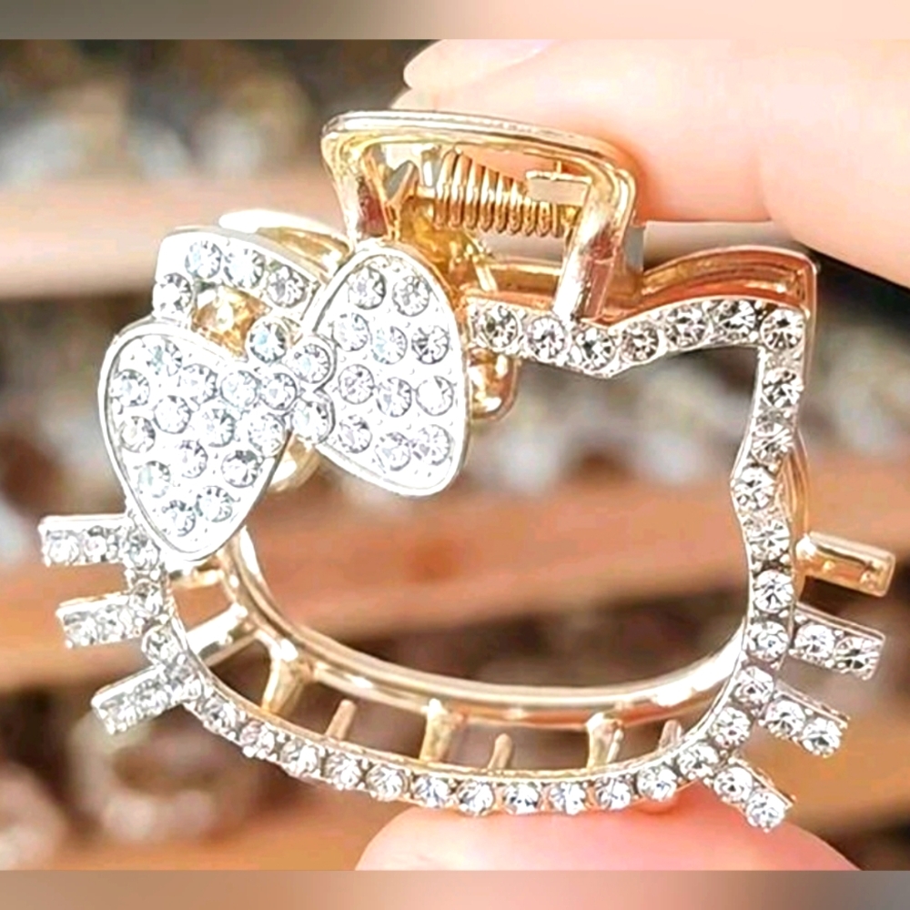 Hello Kitty  Rhinestone Hair Clip
